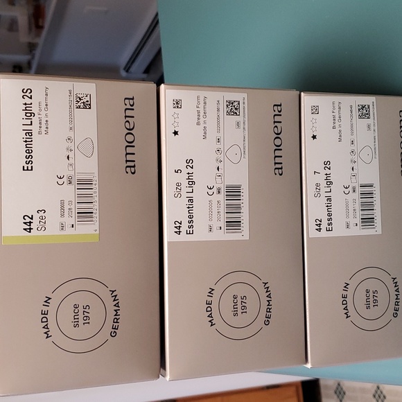 💕 Amoena Breast Prosthesis #442 - Picture 2 of 10